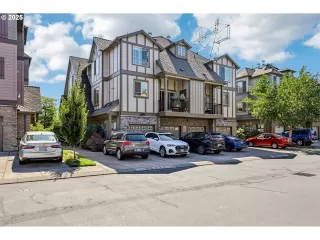 More Details about MLS # 517385674 : 881 NE WHEELOCK PL
