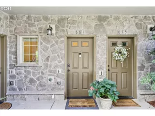 Photo #1: 517385674 Listing