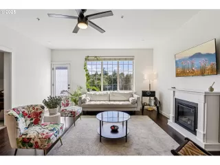 Photo #3: 517385674 Listing