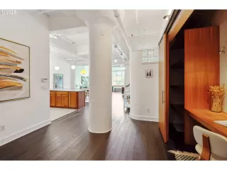 Photo #2: 517828490 Listing