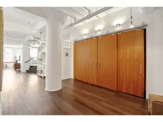 Photo #3: 517828490 Listing