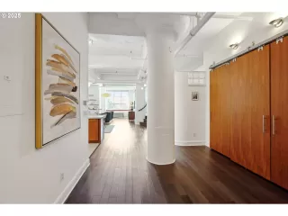 Photo #4: 517828490 Listing