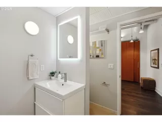 Photo #6: 517828490 Listing