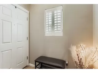 Photo #4: 517890618 Listing