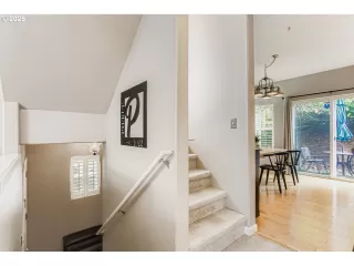 Photo #5: 517890618 Listing