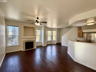 Photo #6: 517915979 Listing 