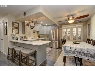 Photo #4: 518687186 Listing