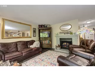 Photo #5: 518687186 Listing