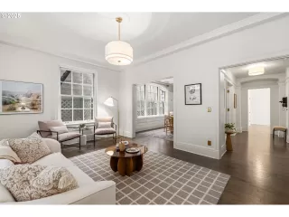 Photo #4: 518877143 Listing 