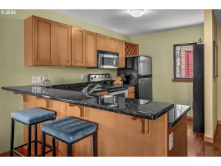 Photo #5: 519250596 Listing