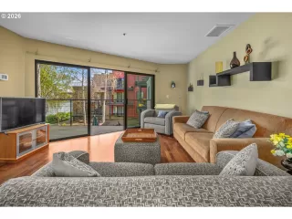 Photo #6: 519250596 Listing