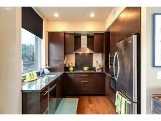 Photo #6: 519259616 Listing