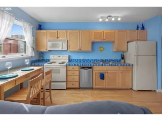 Photo #3: 519260595 Listing 