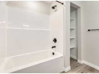 Photo #4: 519898929 Listing 