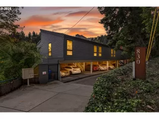 More Details about MLS # 520308782 : 830 SW BROADWAY DR 8