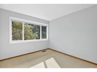 Photo #6: 520308782 Listing