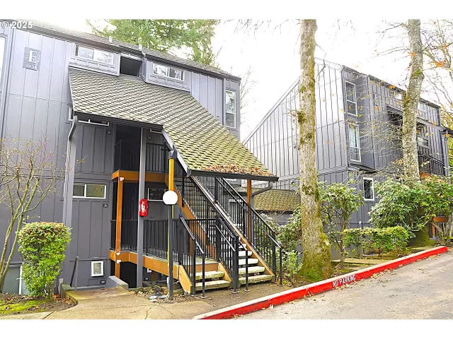 MLS: 520493211 Condo For Sale