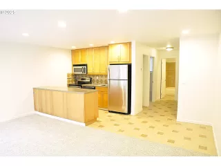 Photo #4: 520493211 Listing