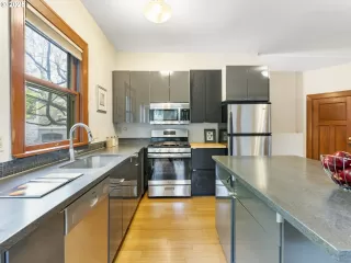 Photo #3: 520552540 Listing 