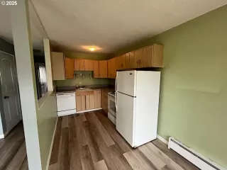 Photo #3: 520684650 Listing