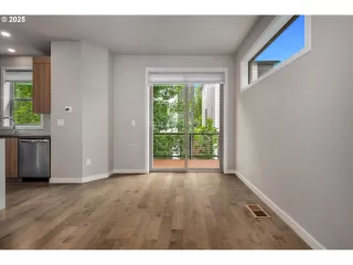 Photo #5: 520810083 Listing 