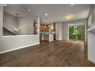 Photo #6: 520810083 Listing 