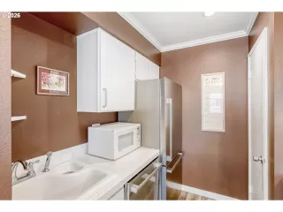 Photo #1: 520846860 Listing