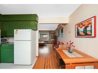 Photo #4: 520949217 Listing