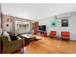 Photo #6: 520949217 Listing