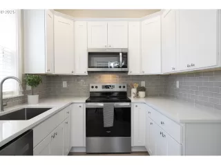 Photo #6: 521011195 Listing