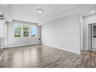 Photo #6: 521811924 Listing