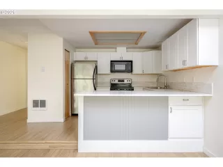 Photo #2: 522677975 Listing 