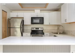 Photo #3: 522677975 Listing 