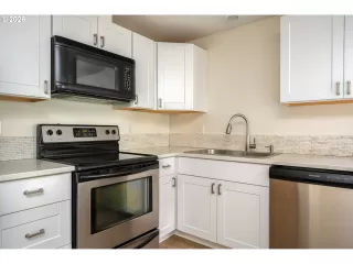 Photo #5: 522677975 Listing 