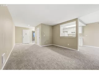 Photo #4: 524311960 Listing