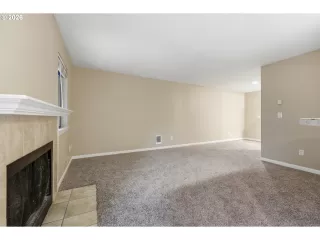 Photo #5: 524311960 Listing