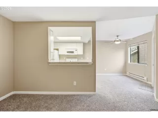 Photo #6: 524311960 Listing