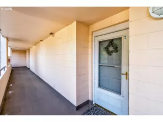 Photo #1: 524399825 Listing