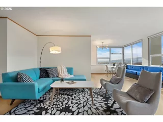 Photo #3: 525302011 Listing