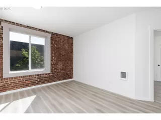 Photo #3: 526791901 Listing 