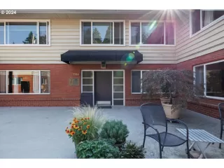 Photo #3: 526810689 Listing