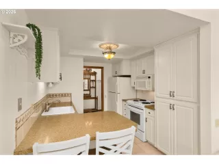 Photo #2: 526843810 Listing