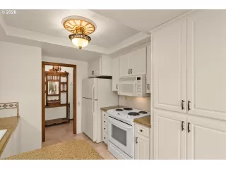 Photo #3: 526843810 Listing