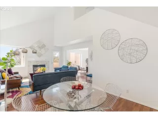 Photo #5: 526941862 Listing