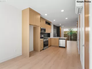 Photo #3: 527037737 Listing