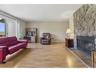 Photo #6: 527203570 Listing 