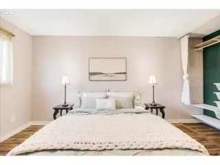 Photo #2: 527242432 Listing