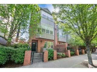 Photo #2: 527826298 Listing 