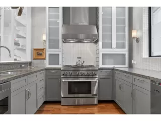 Photo #2: 527870652 Listing