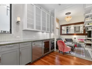 Photo #3: 527870652 Listing